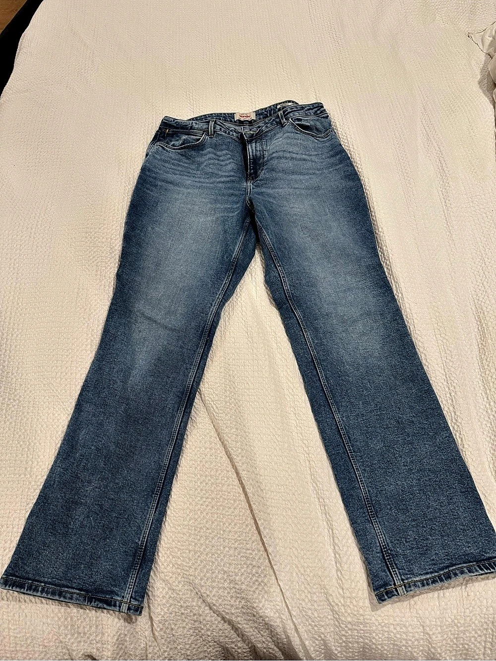 Wrangler High Rise True Straight Leg Jean Leg Jeans in Blue